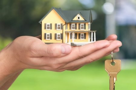 Things-to-do-before-you-sell-your-home-FB-1200x700-compressed